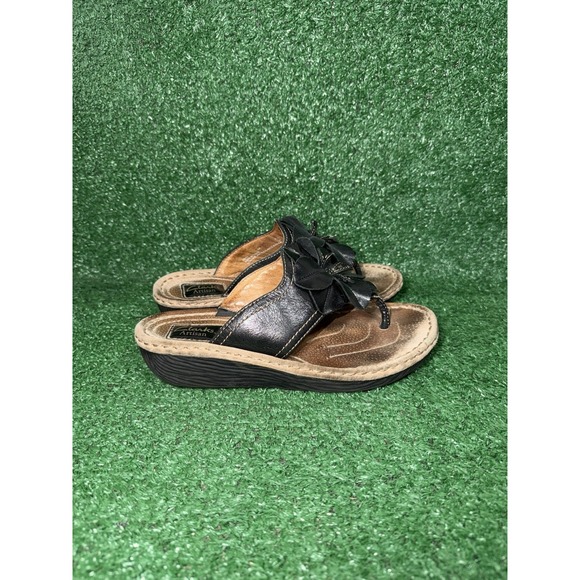 Clarks Artisan Shoes - Clarks Artisan Black Leather Flower Wedge Thong Sandals Beach Slide Women Size 8